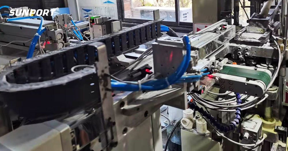 尊龙抖圈官网智能自动化装钵机，为陶瓷企业生产保驾护航